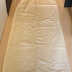 アイボリー色ステッチカーテン