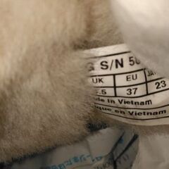 お早いかたに！きれい目　UGG  23cm ミニタイプの画像