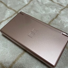 NintendoDS Lite メタリックロゼの画像