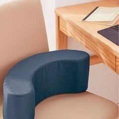 デスクで使える肘・腰まくらの画像