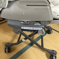 ネムリラ 電動ハイローチェア の画像
