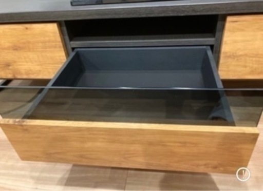 テレビボード　あまり使ってないので新品のように綺麗です。