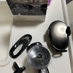 車載ホルダ- 自動開閉 オ-トホ-ルド Qi充電(新品)の画像