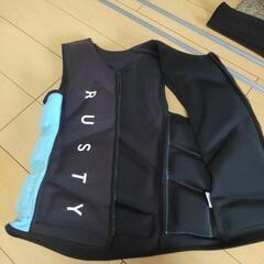 締め切りました。中古ライフジャケット RUSTY