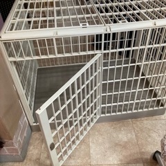 ペットケージ、ドリンクボウルの画像