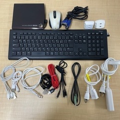 キーボード、DVDドライブ、延長コードなど