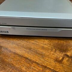 win7j時代に使用していた外付けDVDRWです。使用感有りの画像