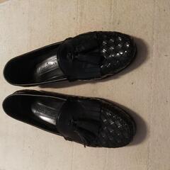 COLE HAAN タッセルローファー編み込みレザースリッポンの画像