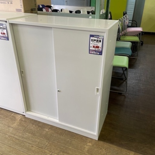 JB-4 【オフィス家具専門店】引戸書庫です！