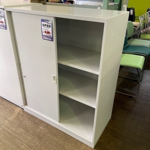 JB-4 【オフィス家具専門店】引戸書庫です！