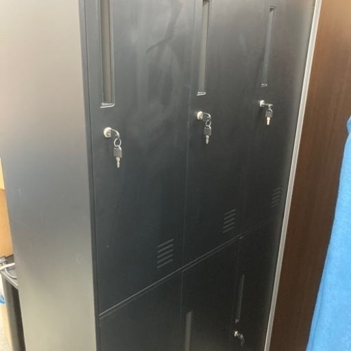 ロッカー　6人用　黒
