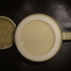 電子レンジ炊飯マグ　ダイソー　クリーム色の画像