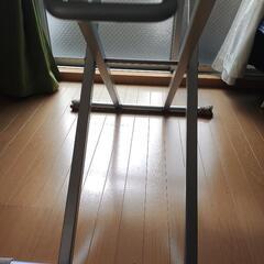 値下げ❗ガラステーブル、厚手ビニール付きです。の画像