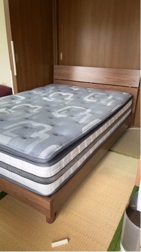 ダブルベットとマットレス美品