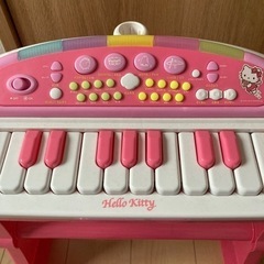 キティちゃん ピアノのおもちゃ差し上げますの画像