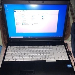 富士通　ノートパソコン　Windows10