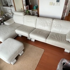 4人掛けソファー　IDC大塚家具　