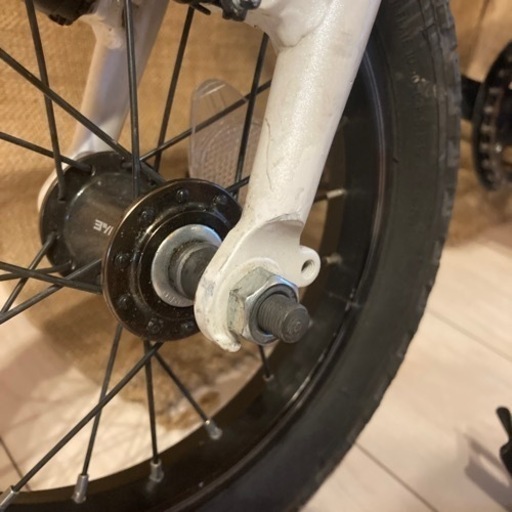 ヨツバサイクル　12インチ　キャプテンネイビー
