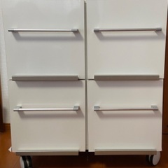 4×4ホワイトラック　カフェ風