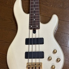 【ジャンク品】YAMAHA ベースギター