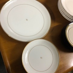 お取引き先が決まりました　大皿　深皿まとめての画像