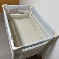 ベビーベッド(アップリカ)