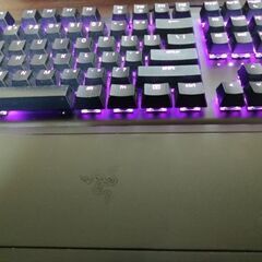 ゲーミングキーボード売ります。