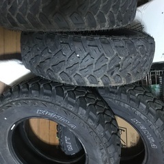 タイヤ　MT 225/75r16 バリ山　4本