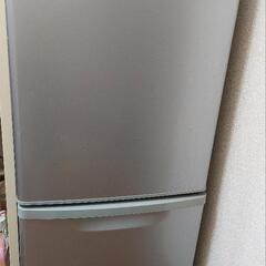 冷蔵庫　引っ越しのため、お譲りします。