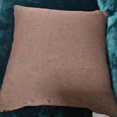 【未使用に近い、厚手】カバー付きクッション(3個セット) ダックブラウン の画像