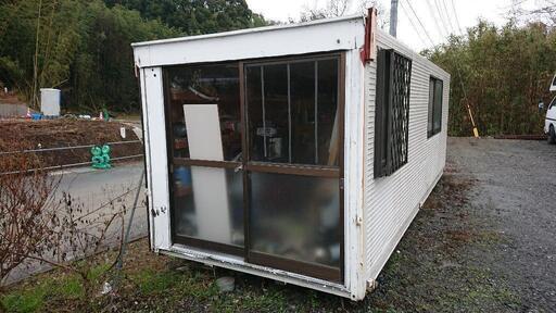 トラック箱の物置、部屋