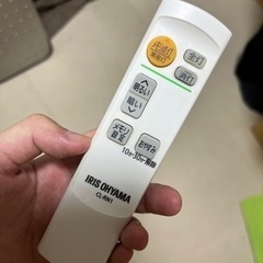 ※ご商談中【12日(日)以降〜引き渡し可能】LEDシーリングライト　調光機能付きの画像