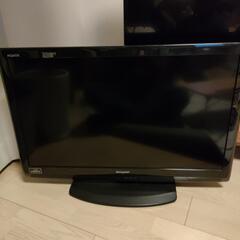 シャープ　AQUOS　32インチ液晶テレビ