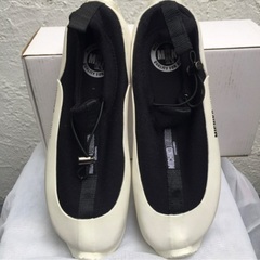 ✅【新品美品】レディーススニーカー足楽シューズ24.5