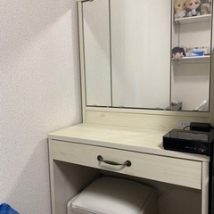 ドレッサー