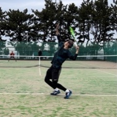 国内大会を転戦している選手のテニスレッスン受けてみませんか？の画像