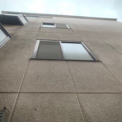 マンション外壁の左官シール工事　20000円　写真掲載しました　