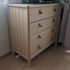 IKEA ビョルクスネース チェストの画像