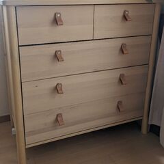 IKEA ビョルクスネース チェストの画像
