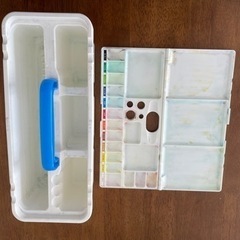 交渉中【無料】絵の具セット（バケツ、パレット、ケースのみ）の画像