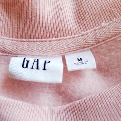 【着用3回】GAPトレーナー　裏起毛の画像