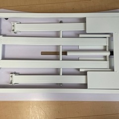 昇降式のレバー1つで簡単調節テーブルの画像