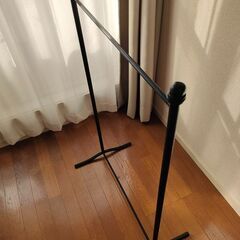 インダストリアルなアイアンハンガーラック