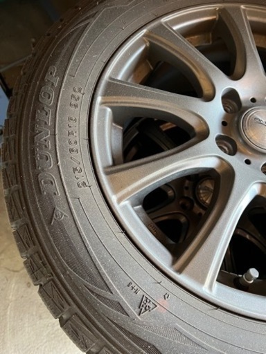 スタッドレスタイヤ　ダンロップ　215/60R16 950 