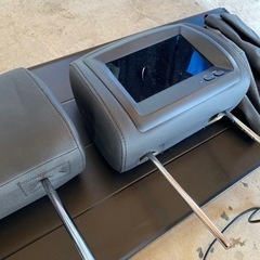 ヘッドレストモニター7インチ　シガーソケット充電の画像