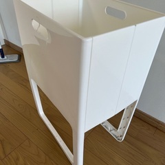 折りたたみ可能！ランドリー収納カゴ(白／プラスチック製)