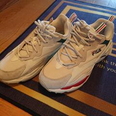 FILA 25.0センチ ベージュ スニーカー