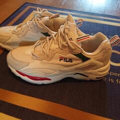 FILA 25.0センチ ベージュ スニーカーの画像