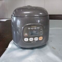 TOSHIBA 炊飯器 RCK-Y5M 3合炊き　USED品　入...