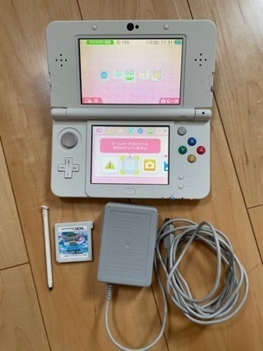 NEW ニンテンドーNew 3DS ホワイト＋充電器 ゲームソフト